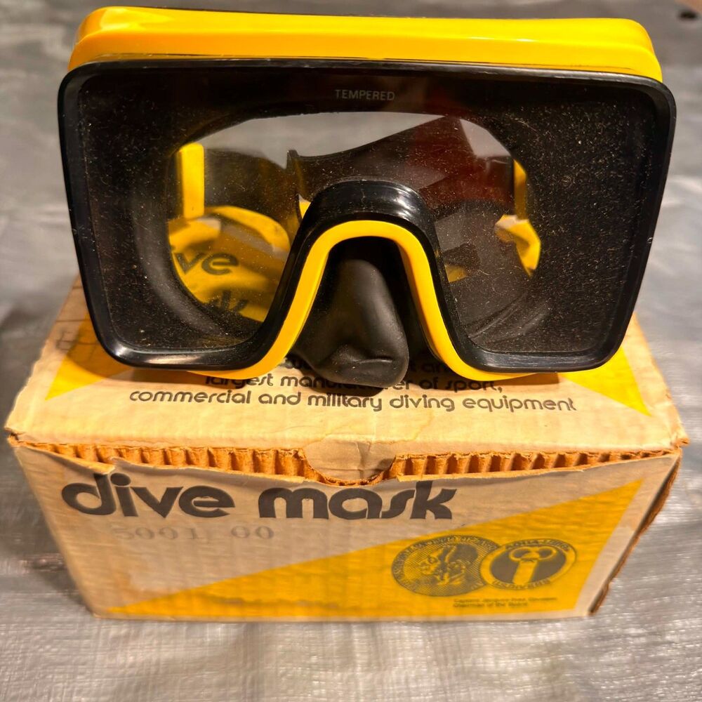 Vintage 1976 US Divers Dive Mask 5001-00 Yellow Box Receipt Pamphlet Jacques Cou